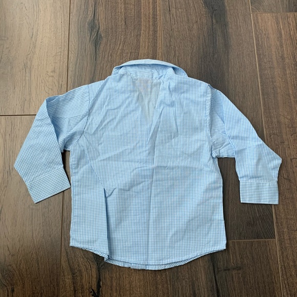 💥4/$20💥 Boys Button Up - Picture 2 of 3